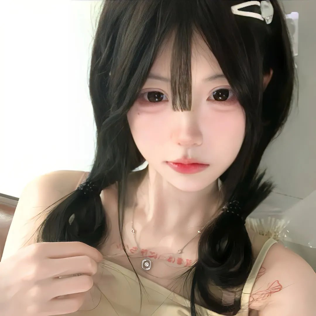 蓝色江流淌